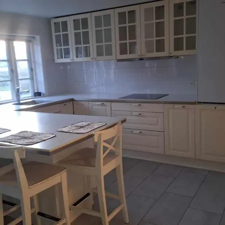 Hus Med 10 Soveplads Struer